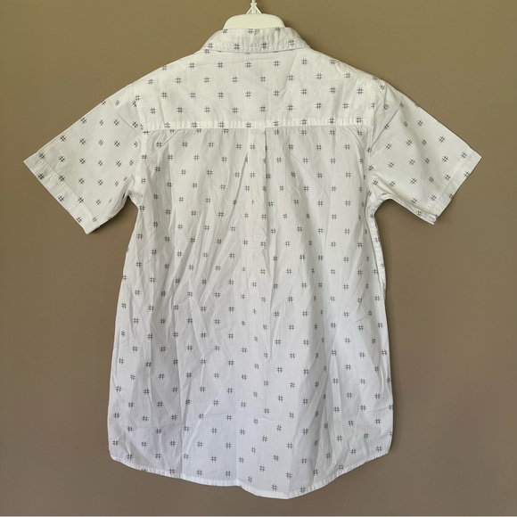 NWT White  Short Sleeve Button Shirt Boys Youth Large  Silver Jeans Tic Tac Toe - Picture 8 of 9